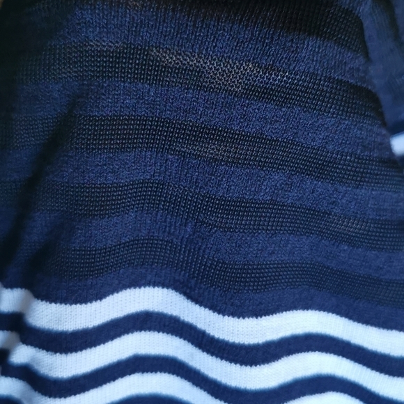 𝅺ST. John Sport Black White Stripe Sleeveless Knit - Picture 4 of 5